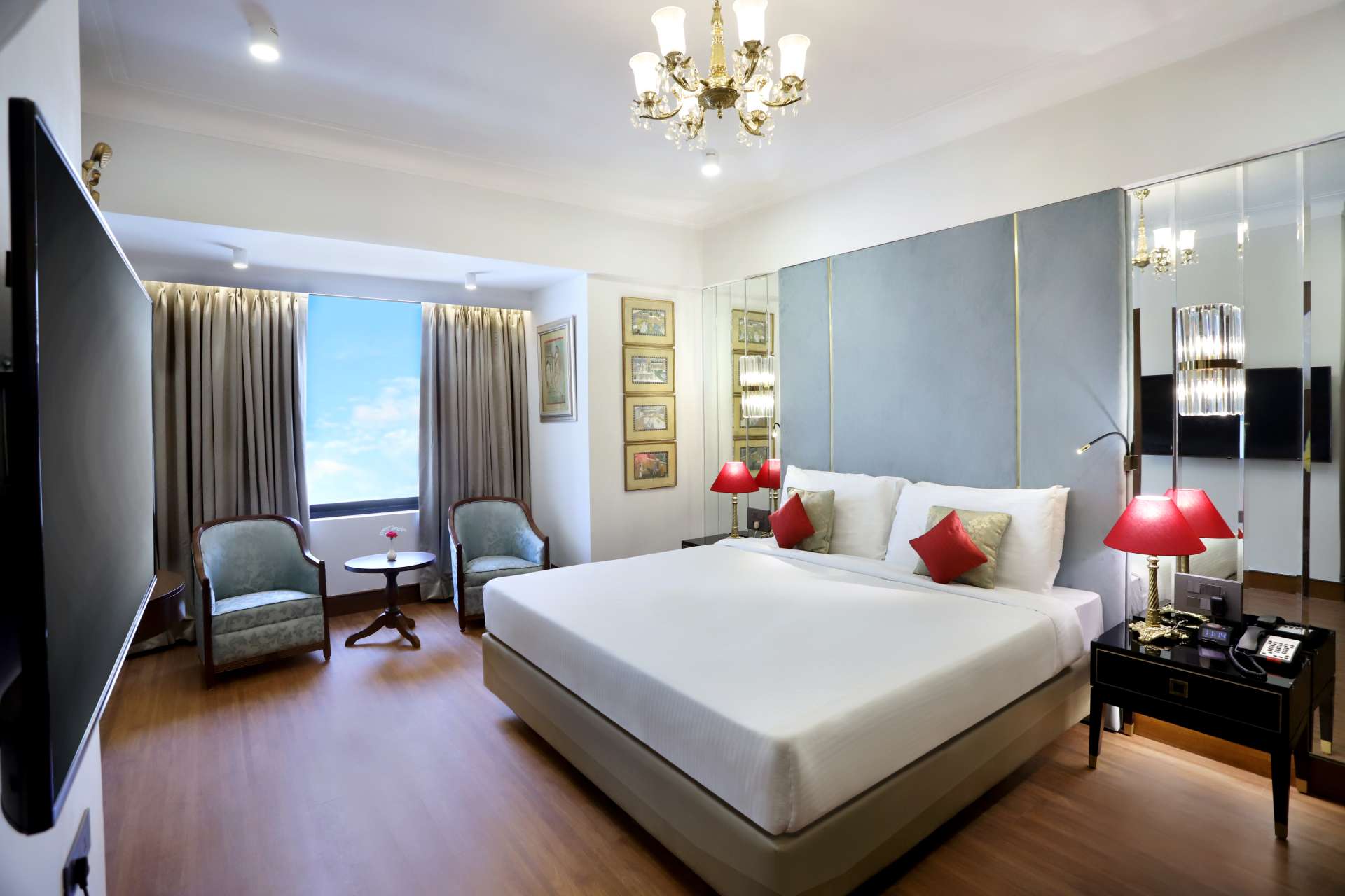 Luxury Suite: The Ambassador Mumbai