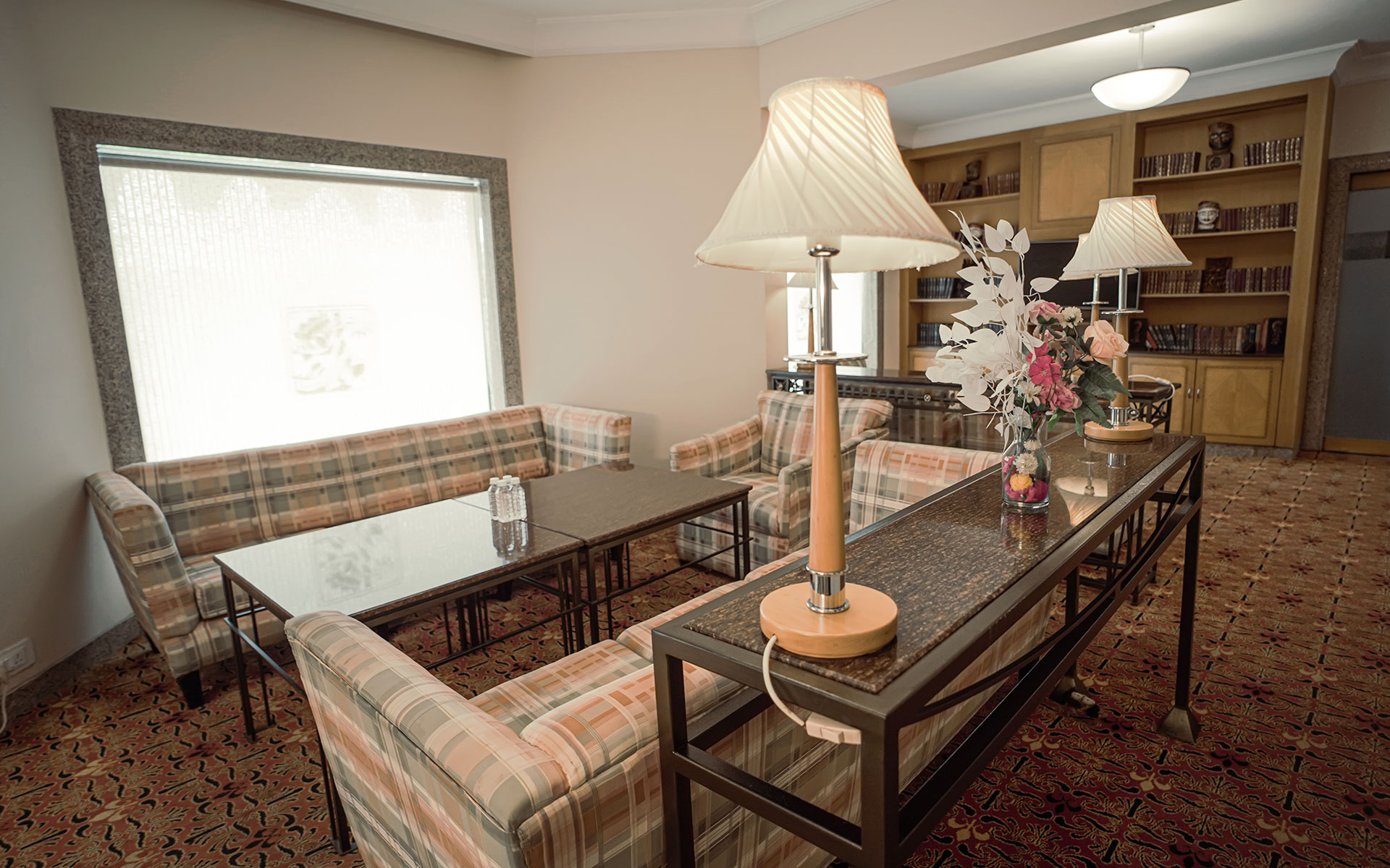 club-royale-lounge-ambassador-ajanta-aurangabad