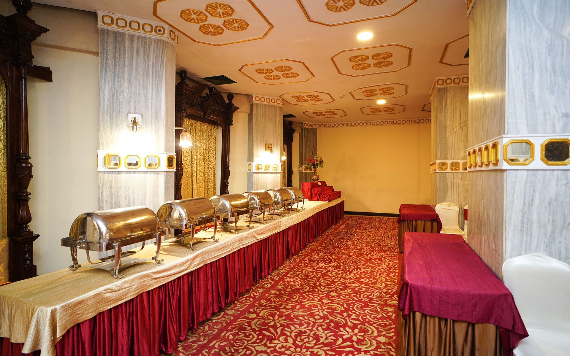 diwan-e-khas-ambassador-ajanta-aurangabad