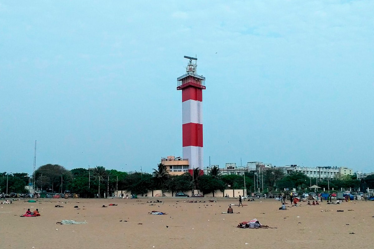 marina-beach-the-light-house
