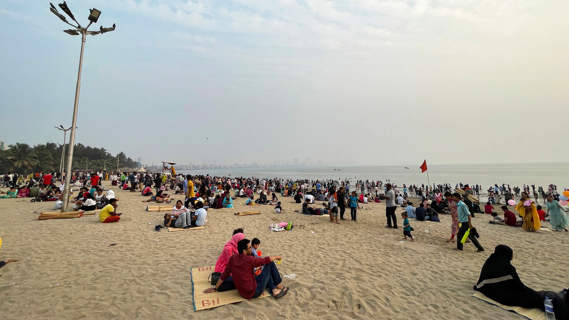 Chowpatty Beach: A Must-Visit Coastal Gem in South Mumbai